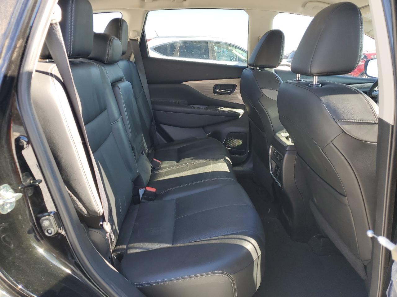2018 Nissan Murano - Image 12