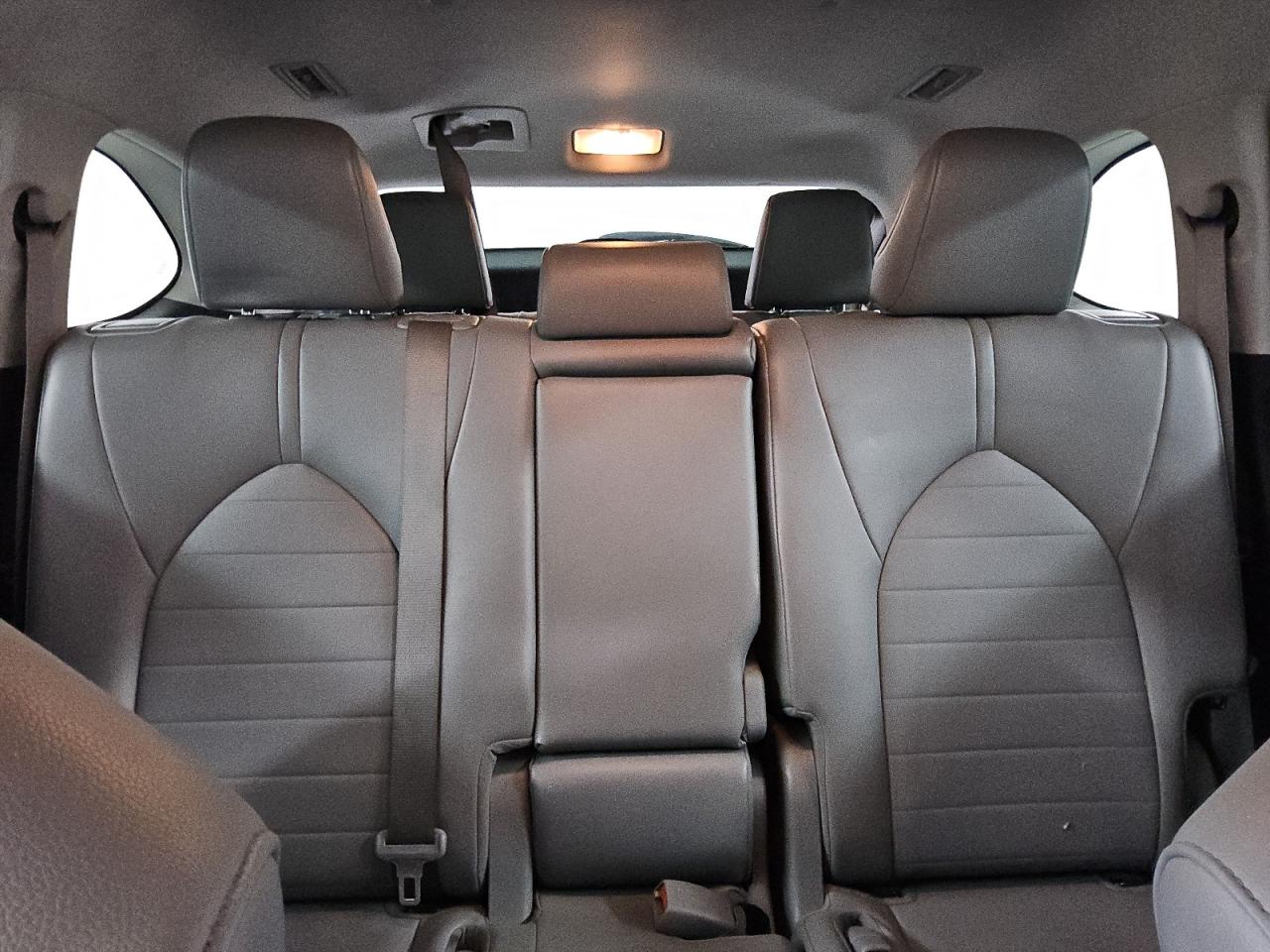 2021 Toyota Highlander - Image 10