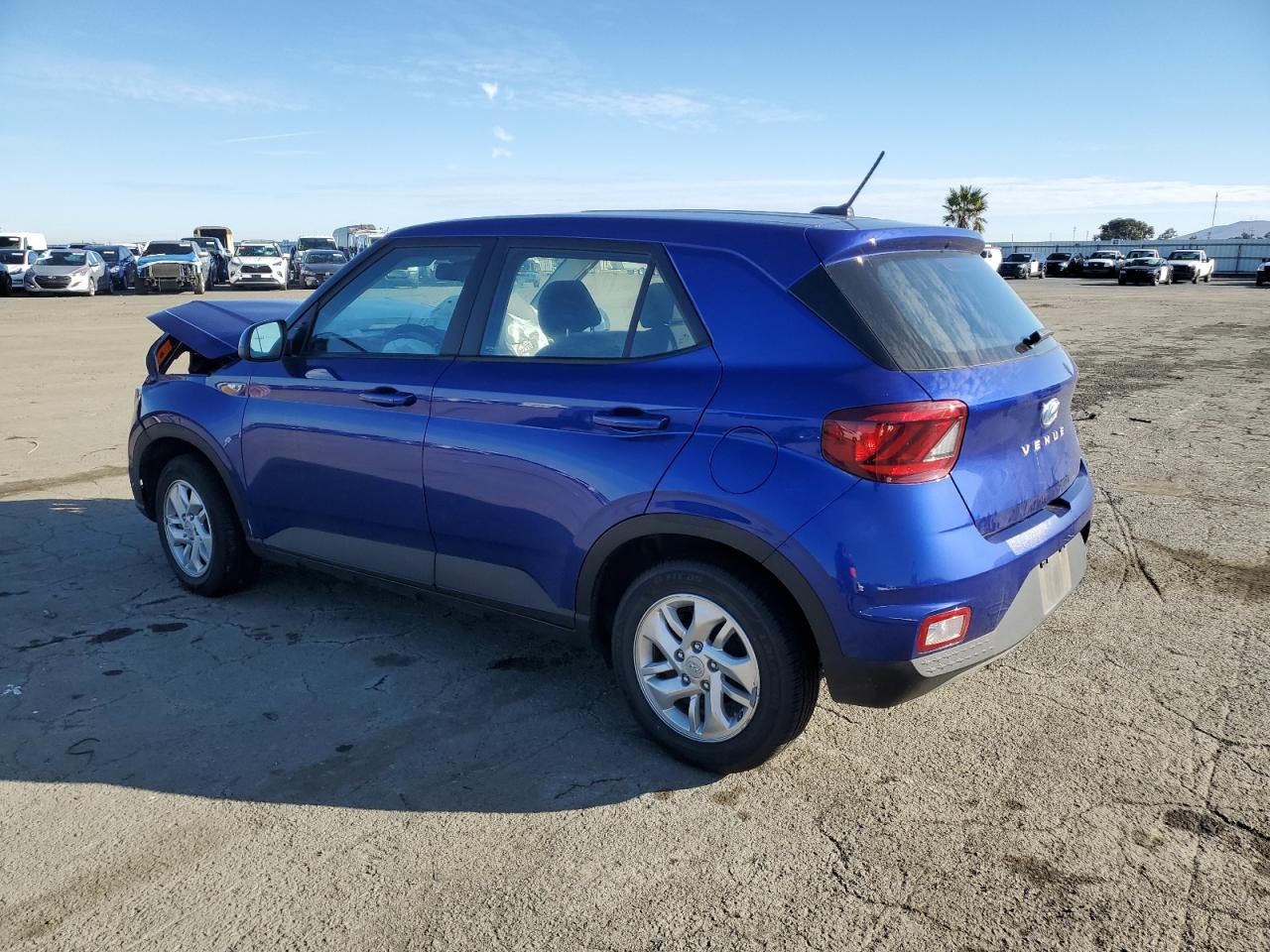 2023 Hyundai Venue - Image 2