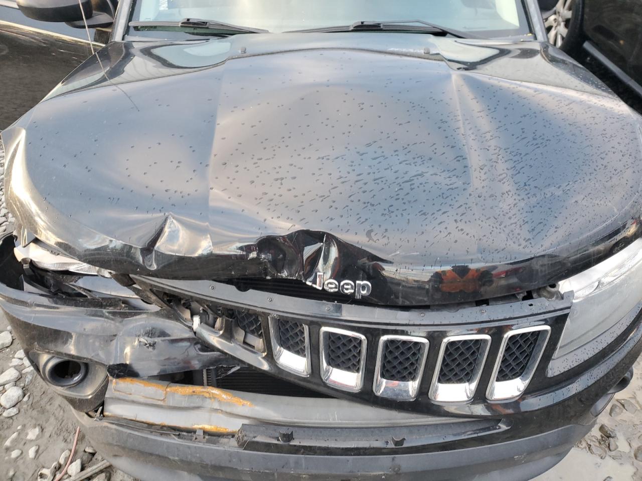 2014 Jeep Compass - Image 11
