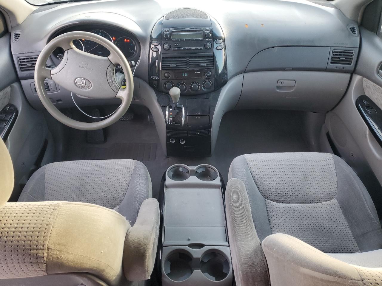2006 Toyota Sienna - Image 8