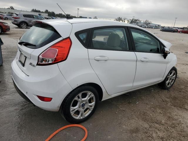  FORD FIESTA 2015 Білий