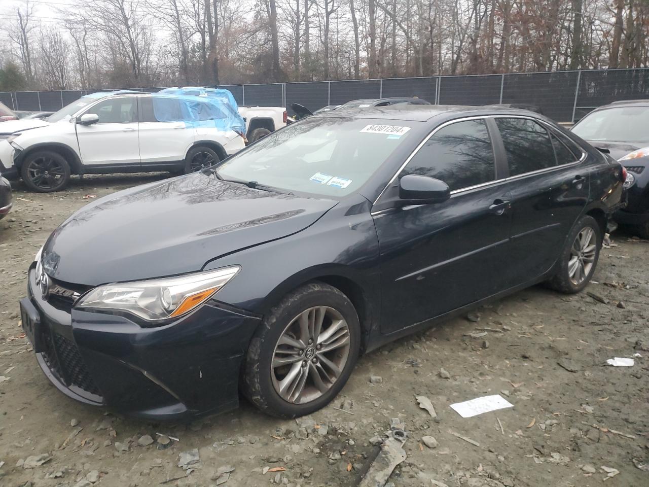 4T1BF1FK0FU016170 2015 TOYOTA CAMRY - Image 1