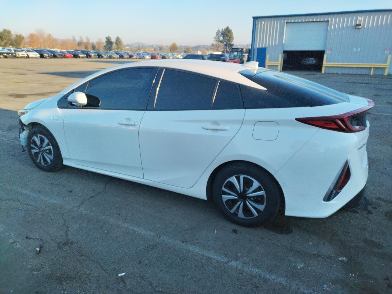 VIN JTDKARFP1H3004406 2017 TOYOTA PRIUS no.2