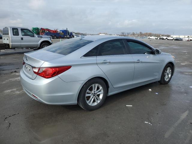 Sedans HYUNDAI SONATA 2013 Srebrny