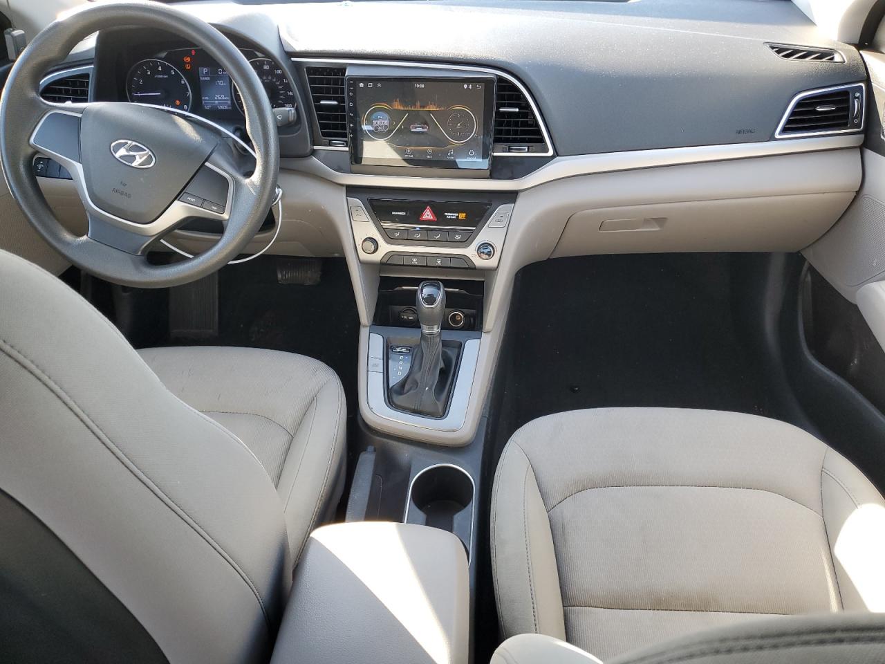 2017 Hyundai Elantra - Image 8