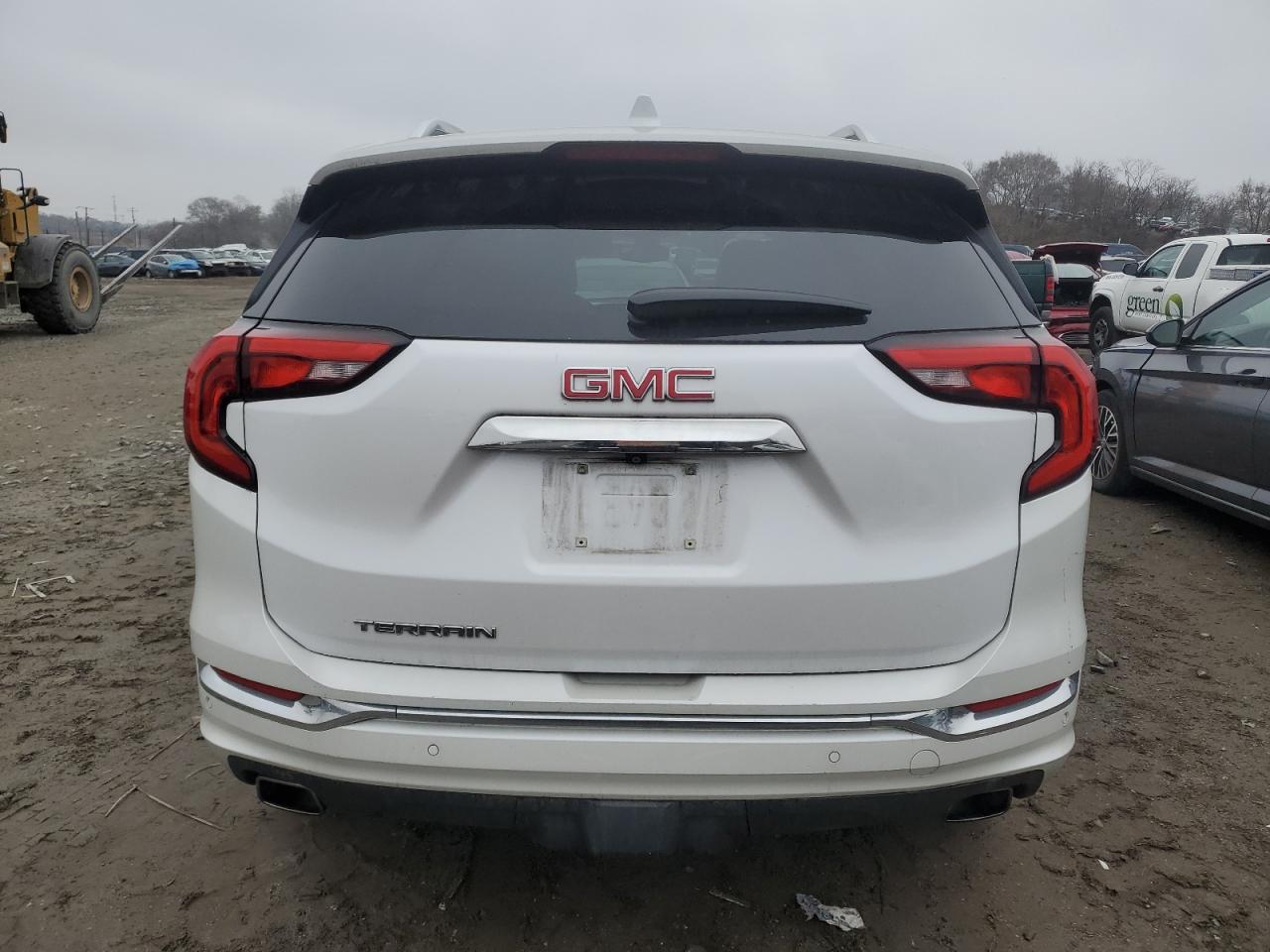 2020 GMC Terrain - Image 6