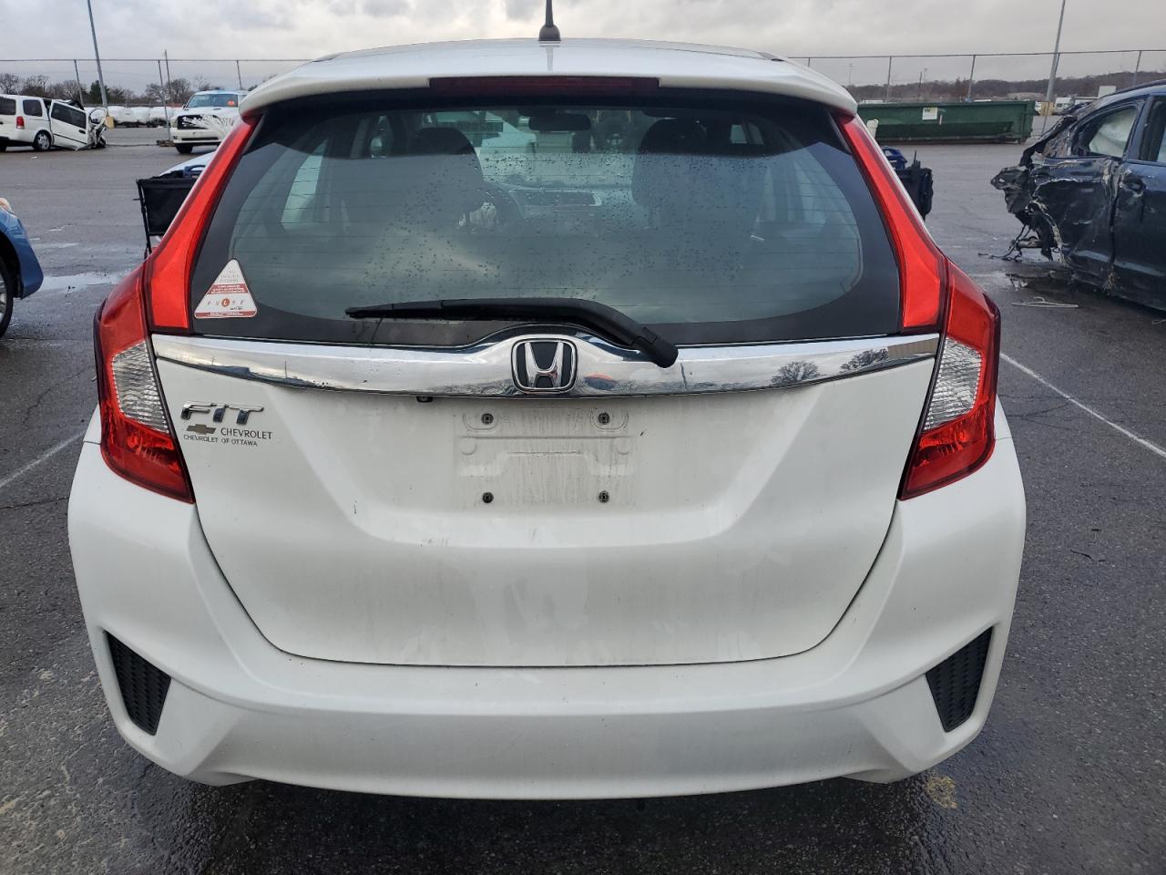 VIN 3HGGK5G80FM766562 2015 HONDA FIT no.6