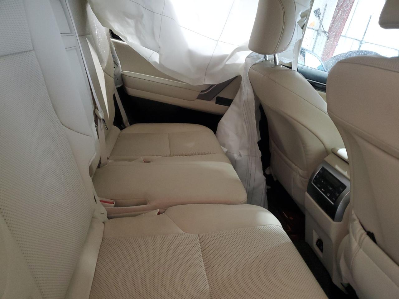 2022 Lexus GX - Image 11
