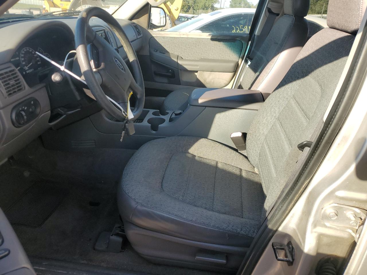 2002 Ford Explorer - Image 7