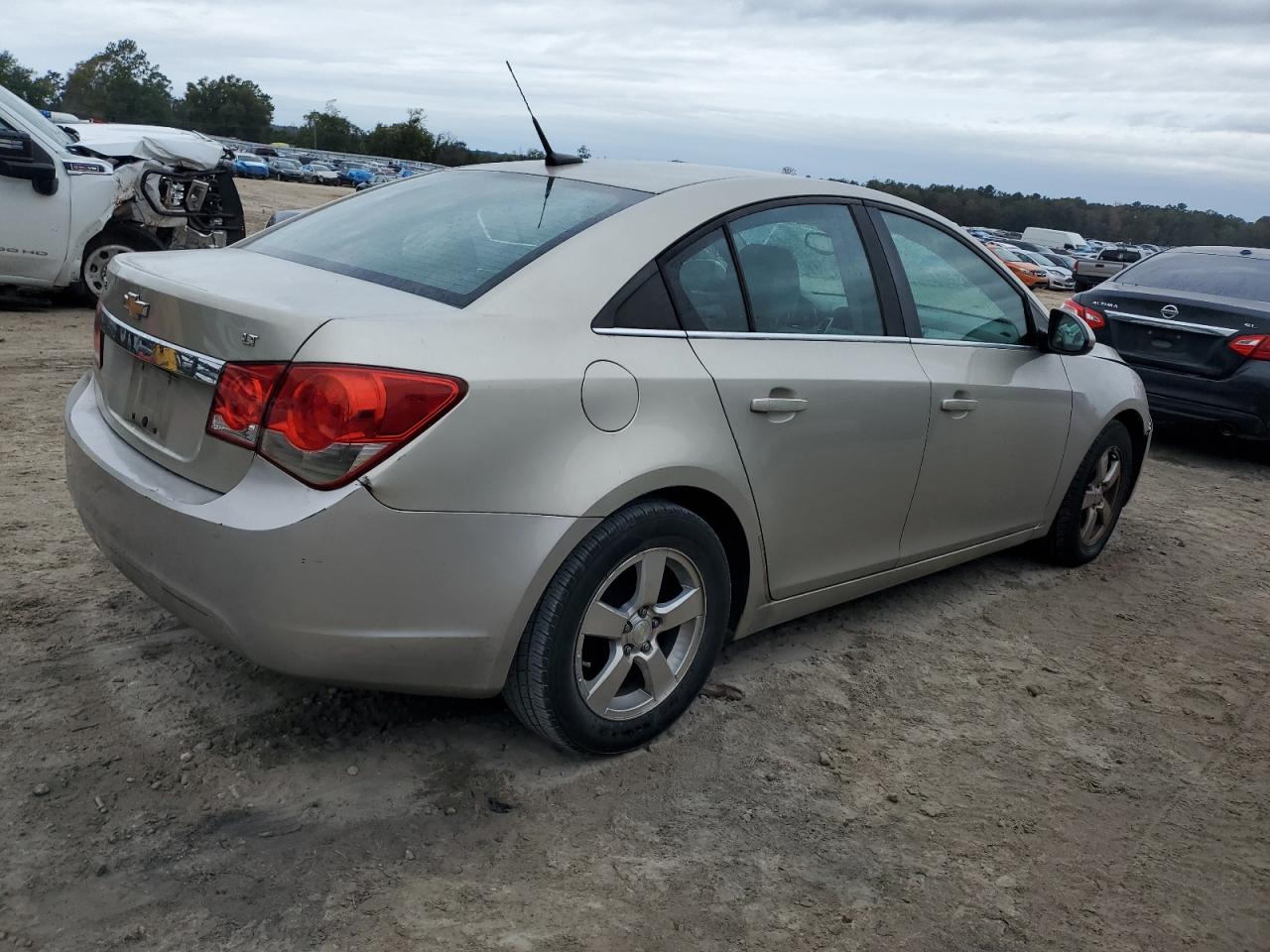 2014 Chevrolet Cruze - Image 3