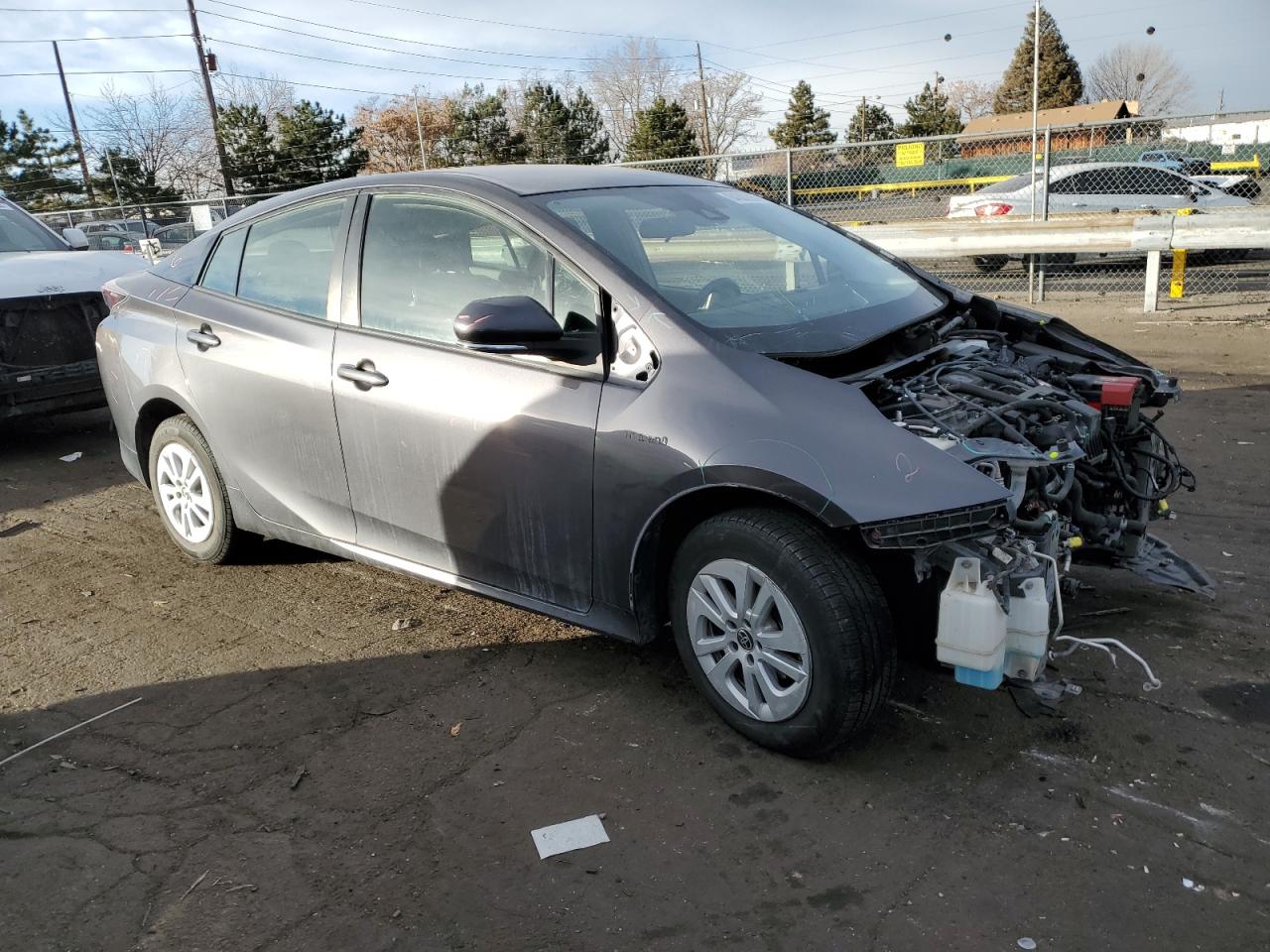 VIN JTDKBRFU3J3597209 2018 TOYOTA PRIUS no.4