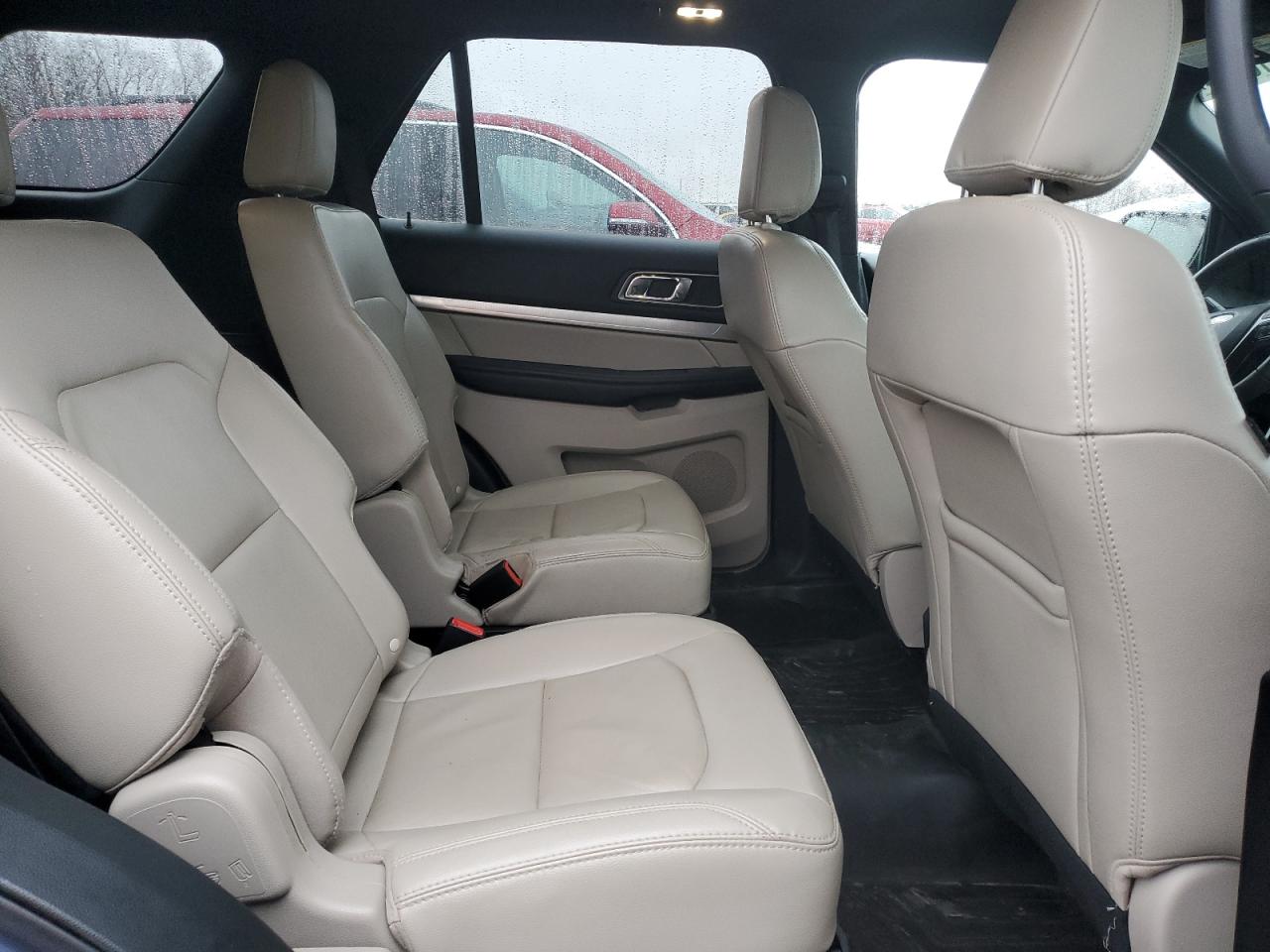 2018 Ford Explorer - Image 11
