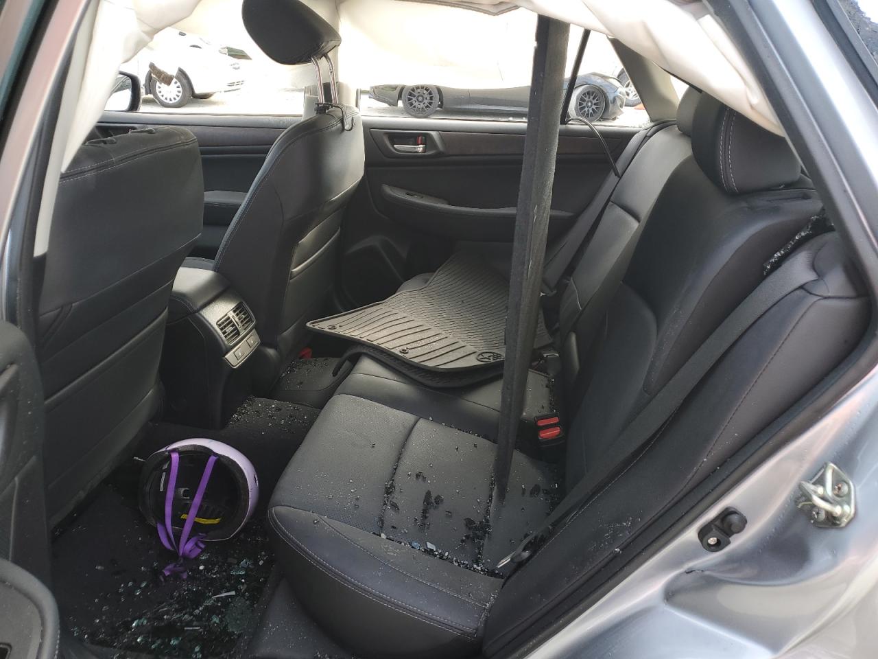 2017 Subaru Outback - Image 10