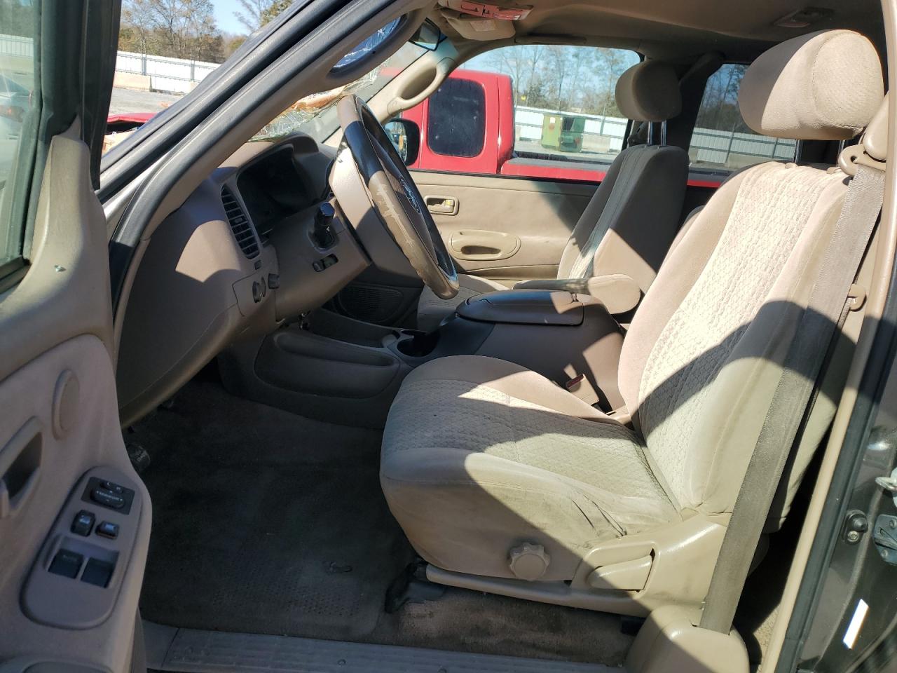 2004 Toyota Tundra - Image 7