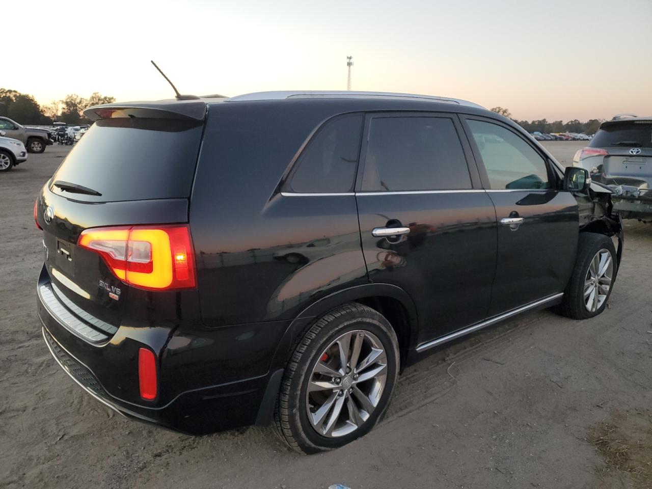 2014 Kia Sorento - Image 3