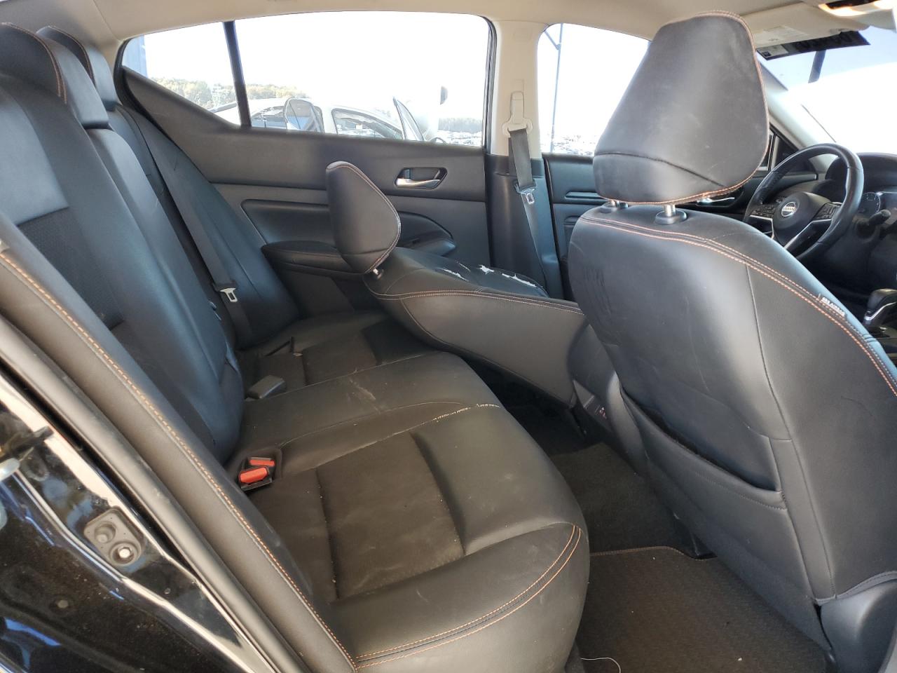 2019 Nissan Altima - Image 10
