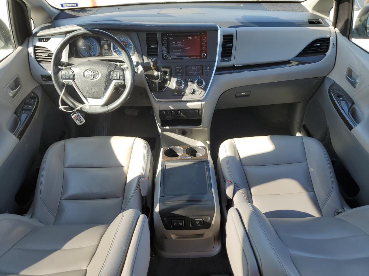 2020 Toyota Sienna - Image 8