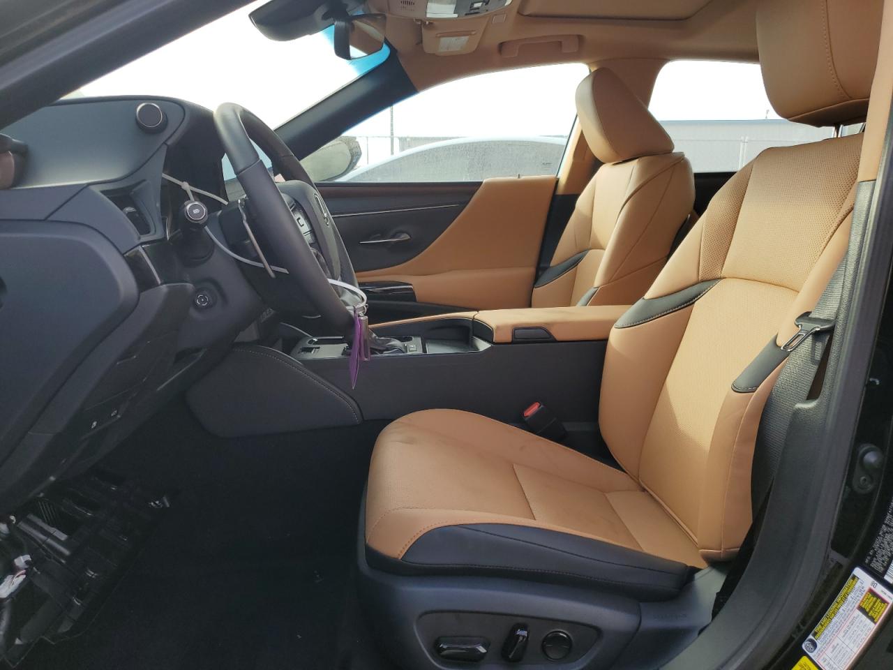 2024 Lexus ES - Image 7