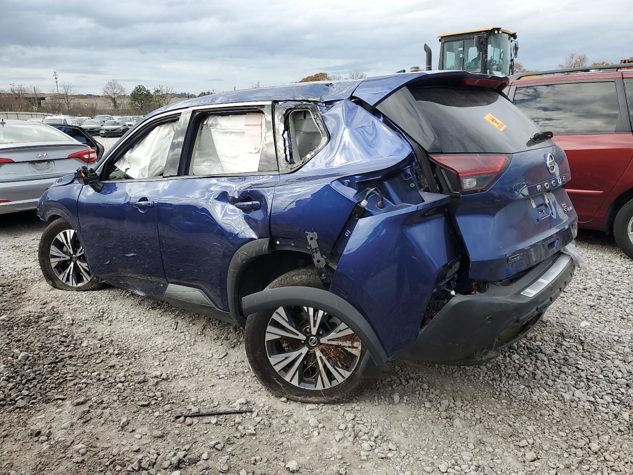 2021 Nissan Rogue - Image 2