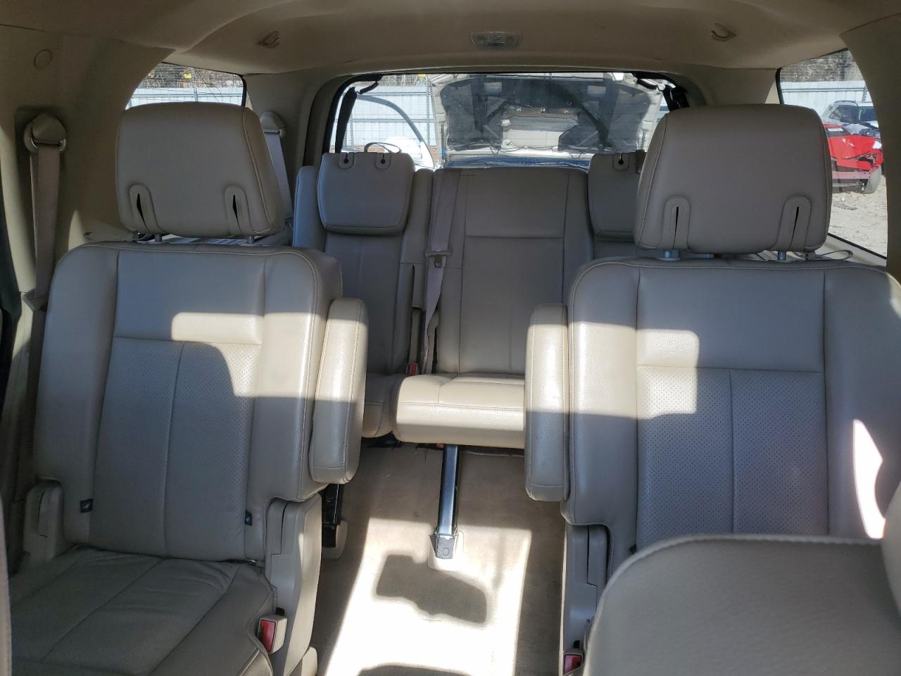 2010 Ford Expedition - Image 10