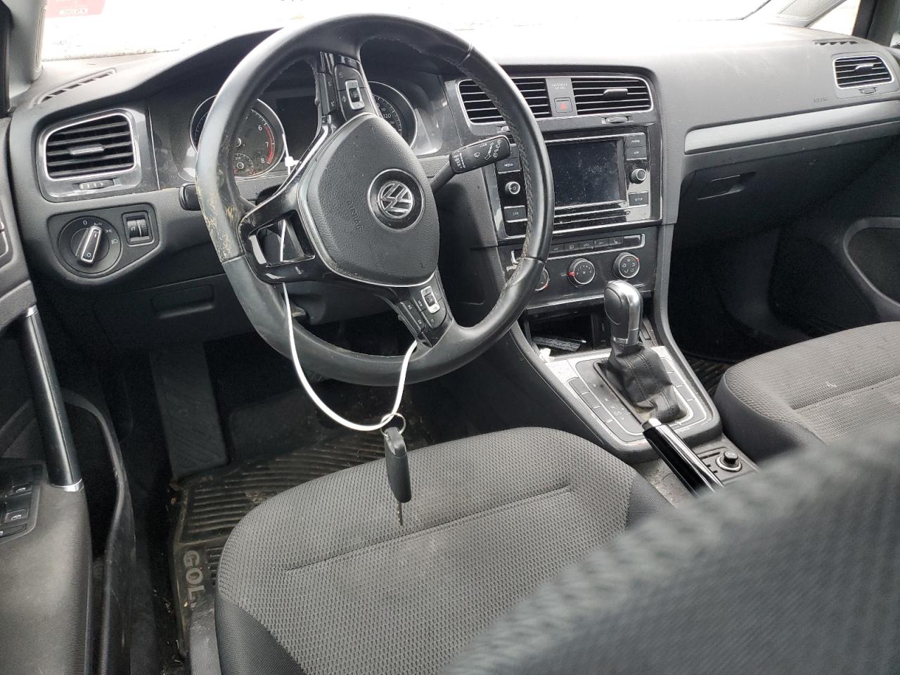 2019 Volkswagen Golf - Image 8