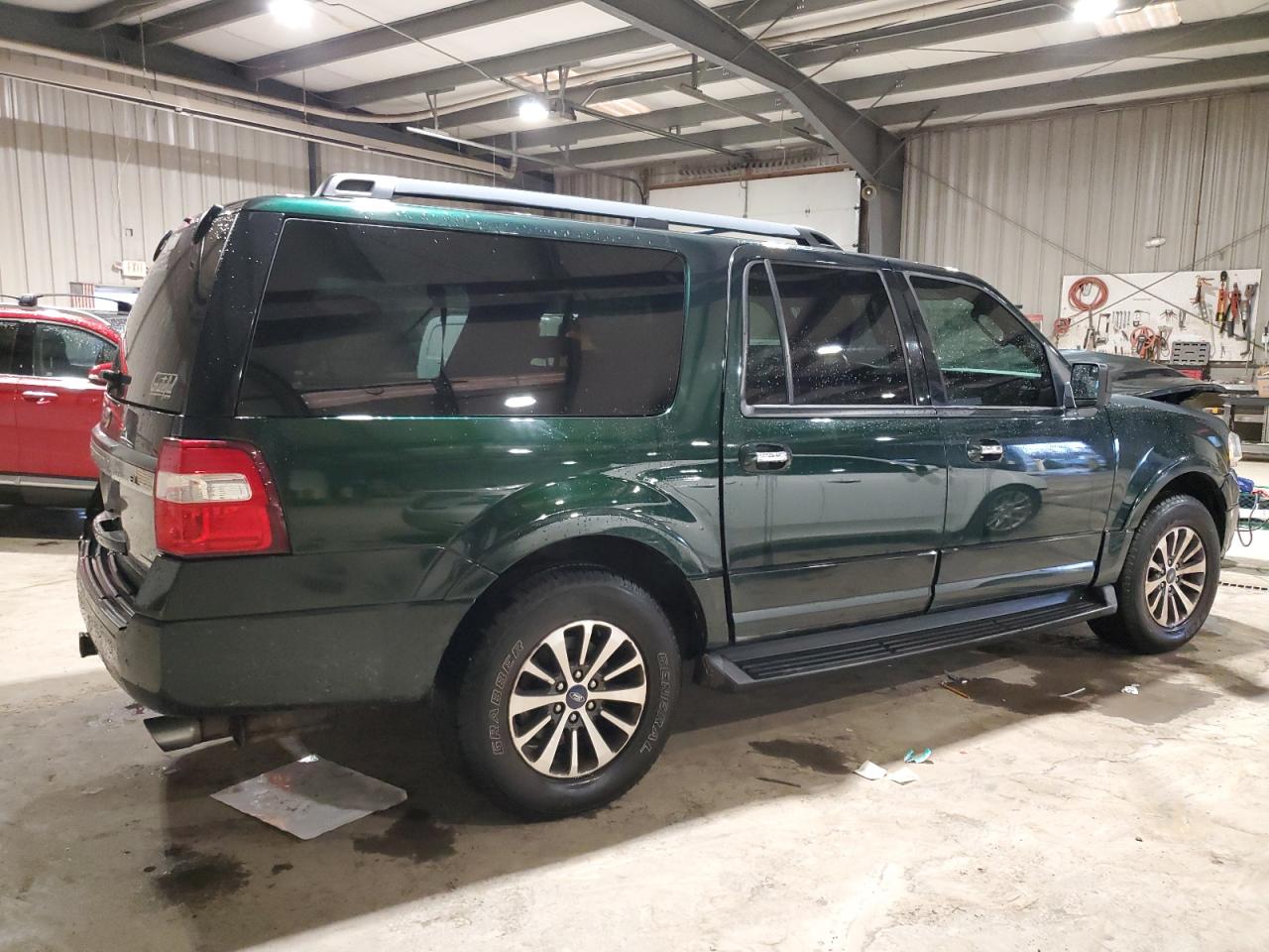 2016 Ford Expedition - Image 3