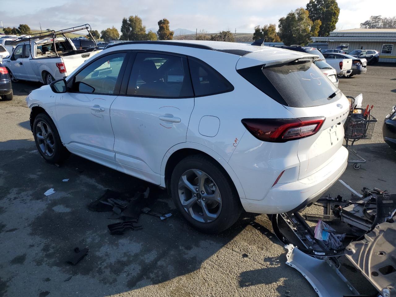 2023 Ford Escape - Image 2