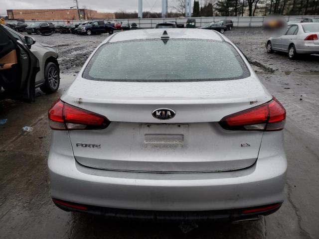  KIA FORTE 2017 Srebrny