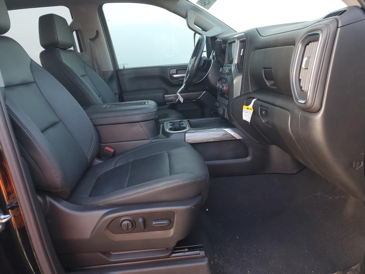 2022 Chevrolet Silverado - Image 5