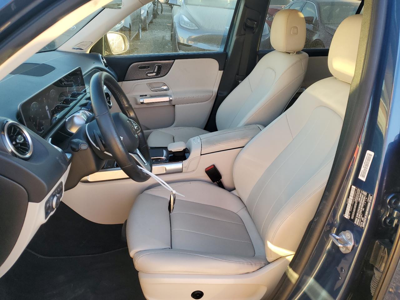 2021 Mercedes-Benz GLB - Image 7