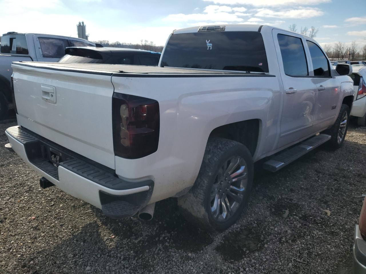2016 Chevrolet Silverado - Image 3