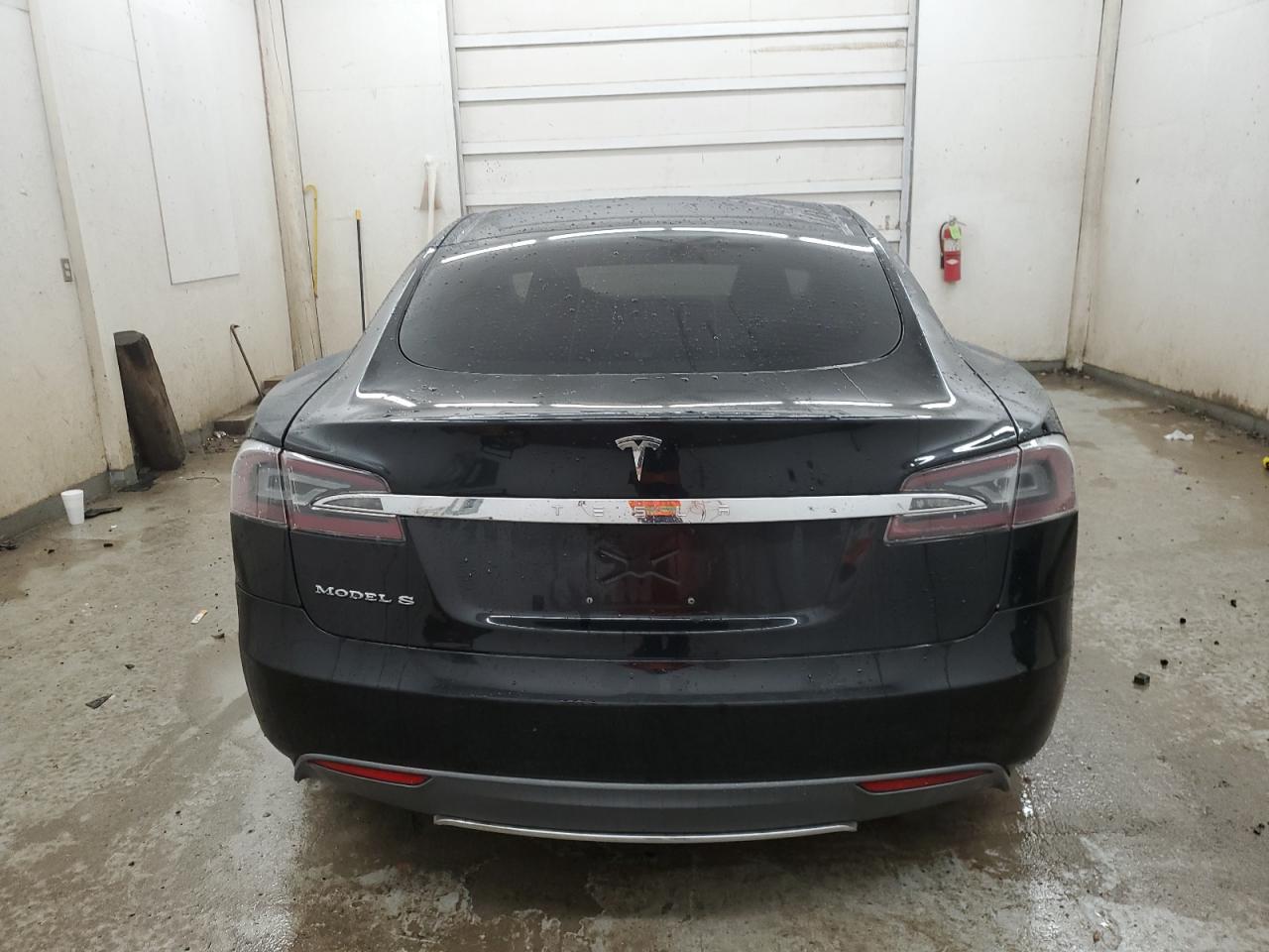 2013 Tesla Model S VIN: 5YJSA1AG7DFP09636 Lot: 85075244