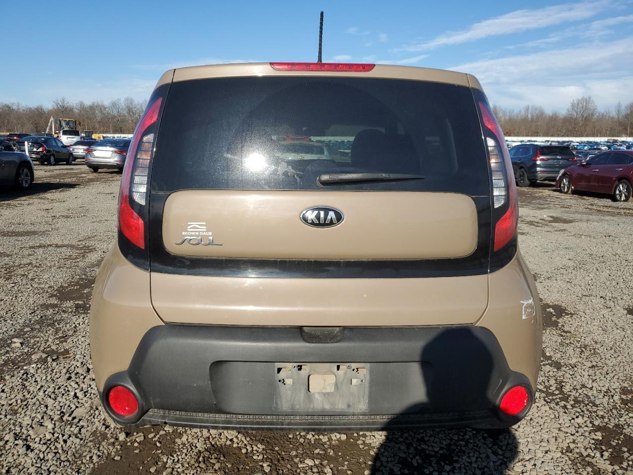 VIN KNDJN2A21G7252164 2016 KIA SOUL no.6