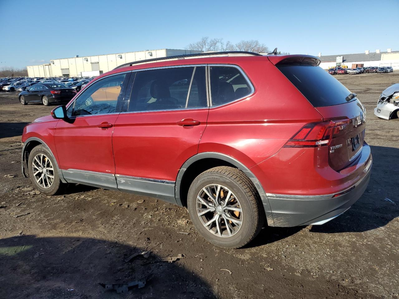 2020 Volkswagen Tiguan - Image 2
