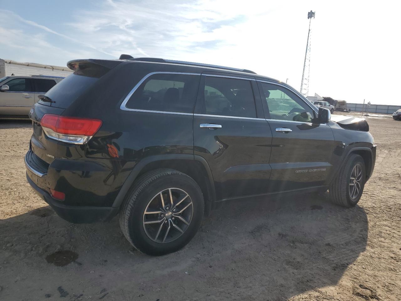 2017 Jeep Grand Cherokee - Image 3