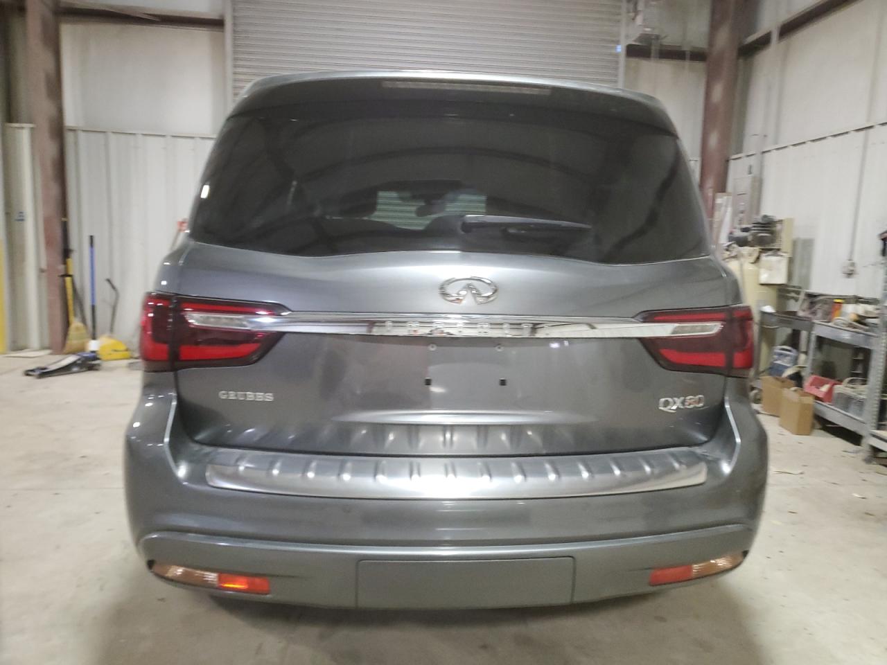 2018 Infiniti QX80 - Image 6