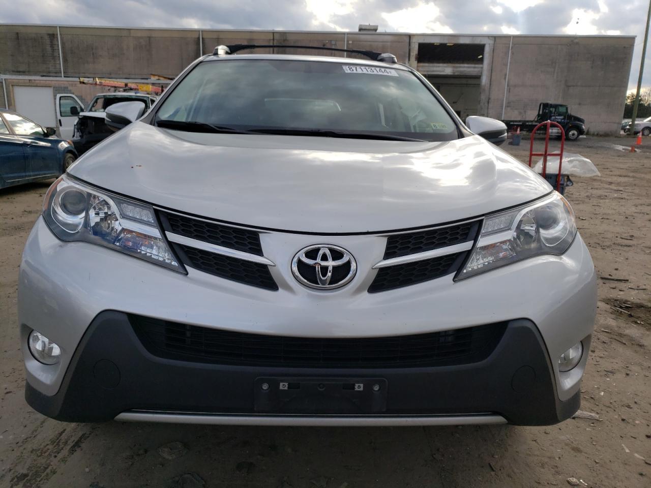 VIN JTMDFREV8FD165837 2015 TOYOTA RAV4 no.5