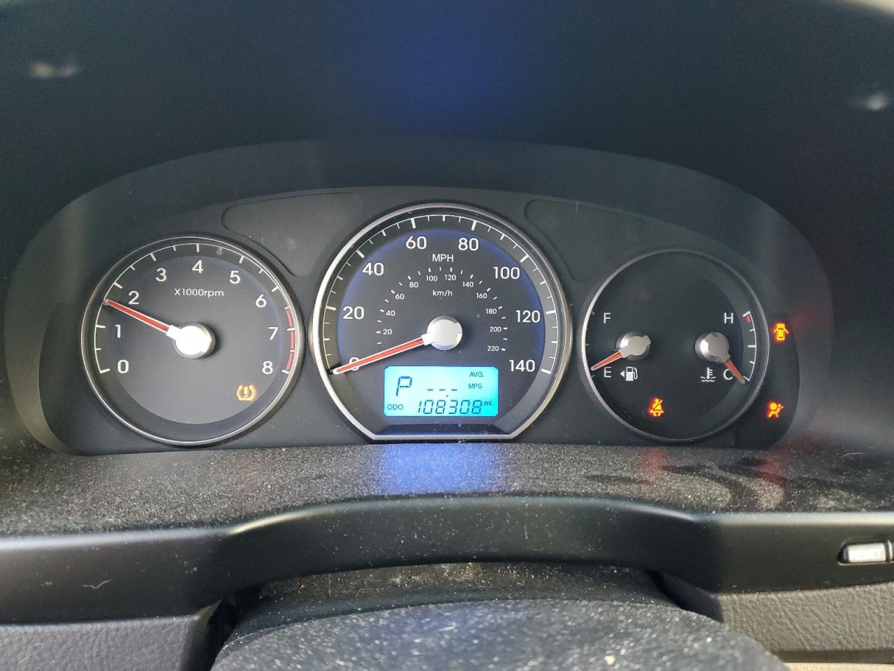 2010 Hyundai Santa Fe - Image 9