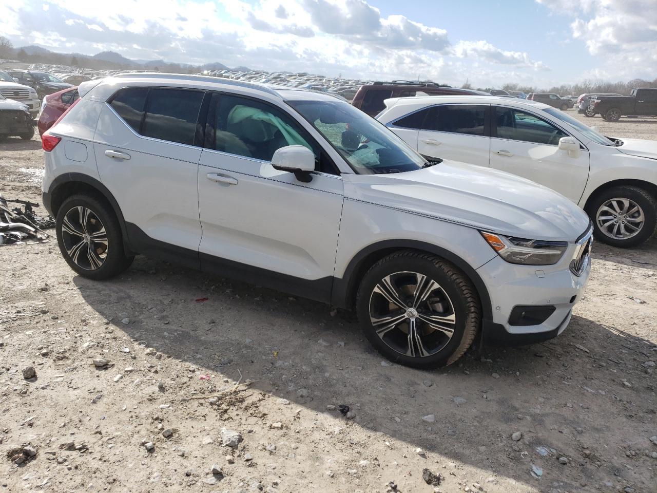 VIN YV4162UL3L2190773 2020 VOLVO XC40 no.4