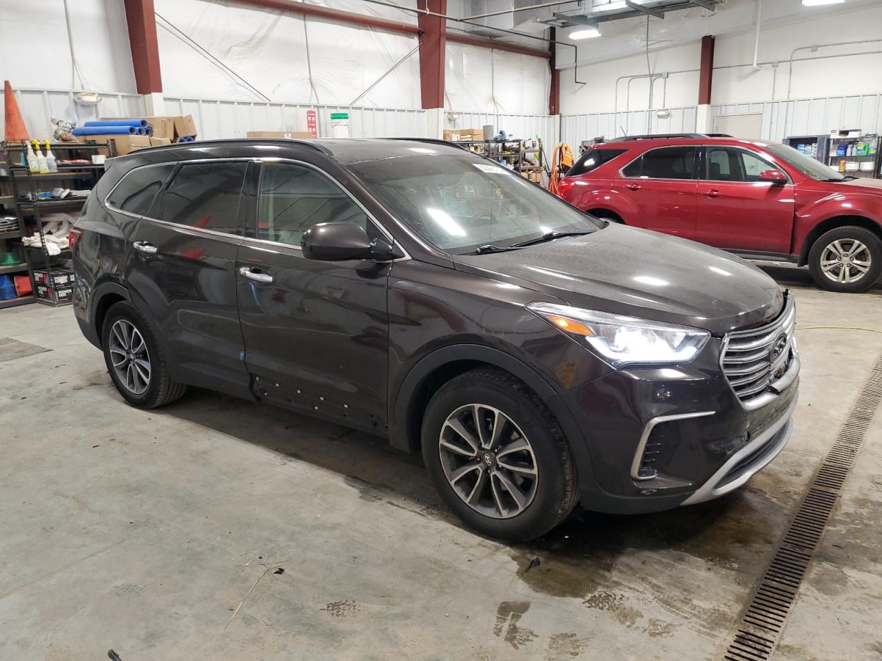 2017 Hyundai Santa Fe - Image 4