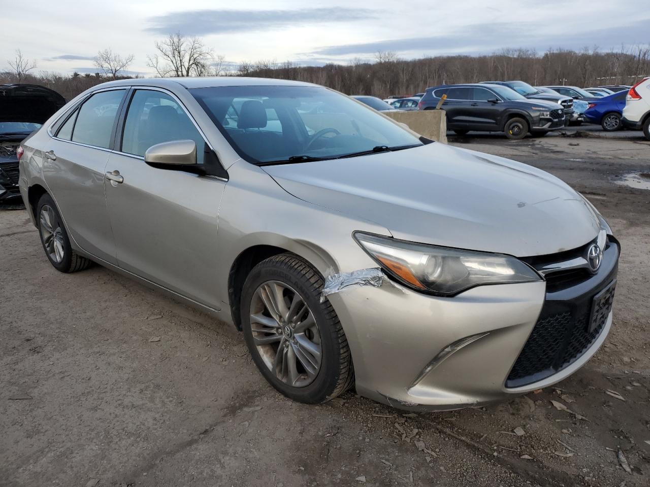 VIN 4T1BF1FK4GU601366 2016 TOYOTA CAMRY no.4