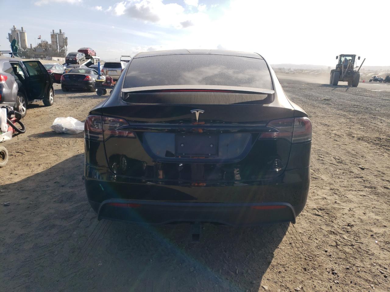 2022 Tesla Model X VIN: 7SAXCDE5XNF338597 Lot: 83689544