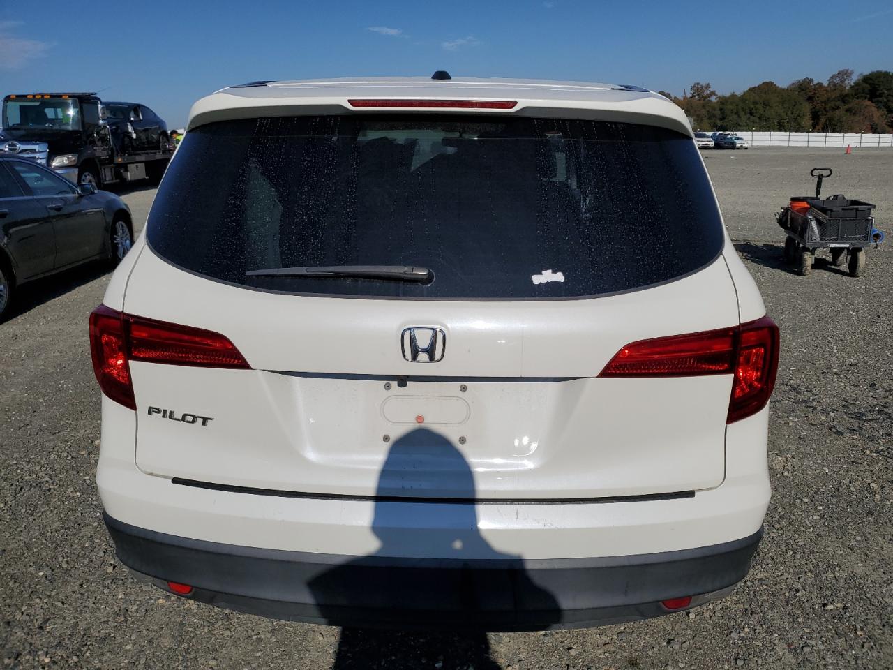 VIN 5FNYF5H30HB034840 2017 HONDA PILOT no.6