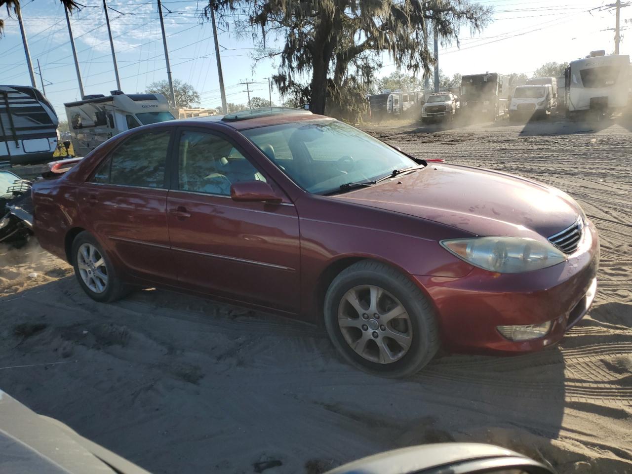 2005 Toyota Camry - Image 4