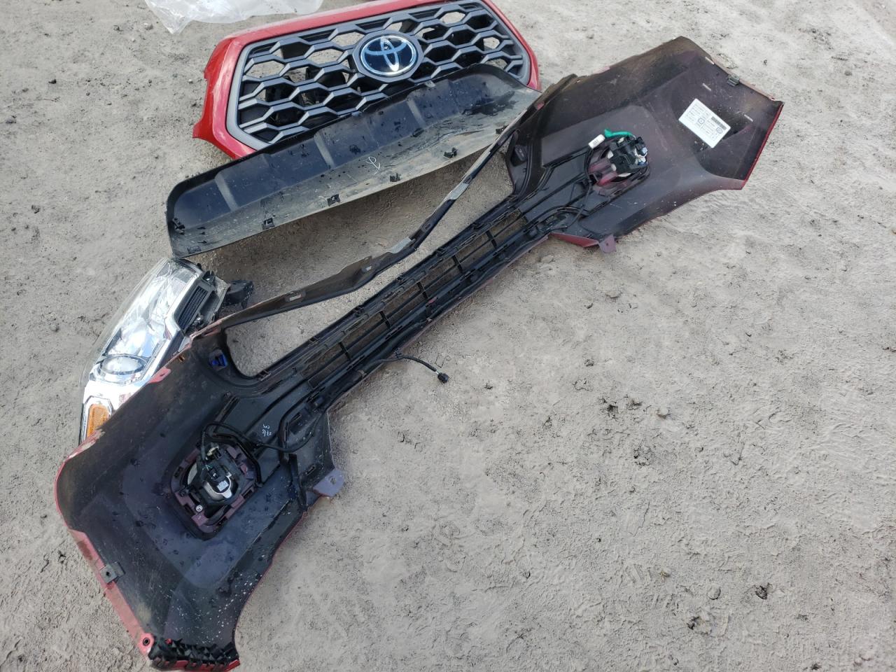 2021 Toyota Tacoma - Image 12