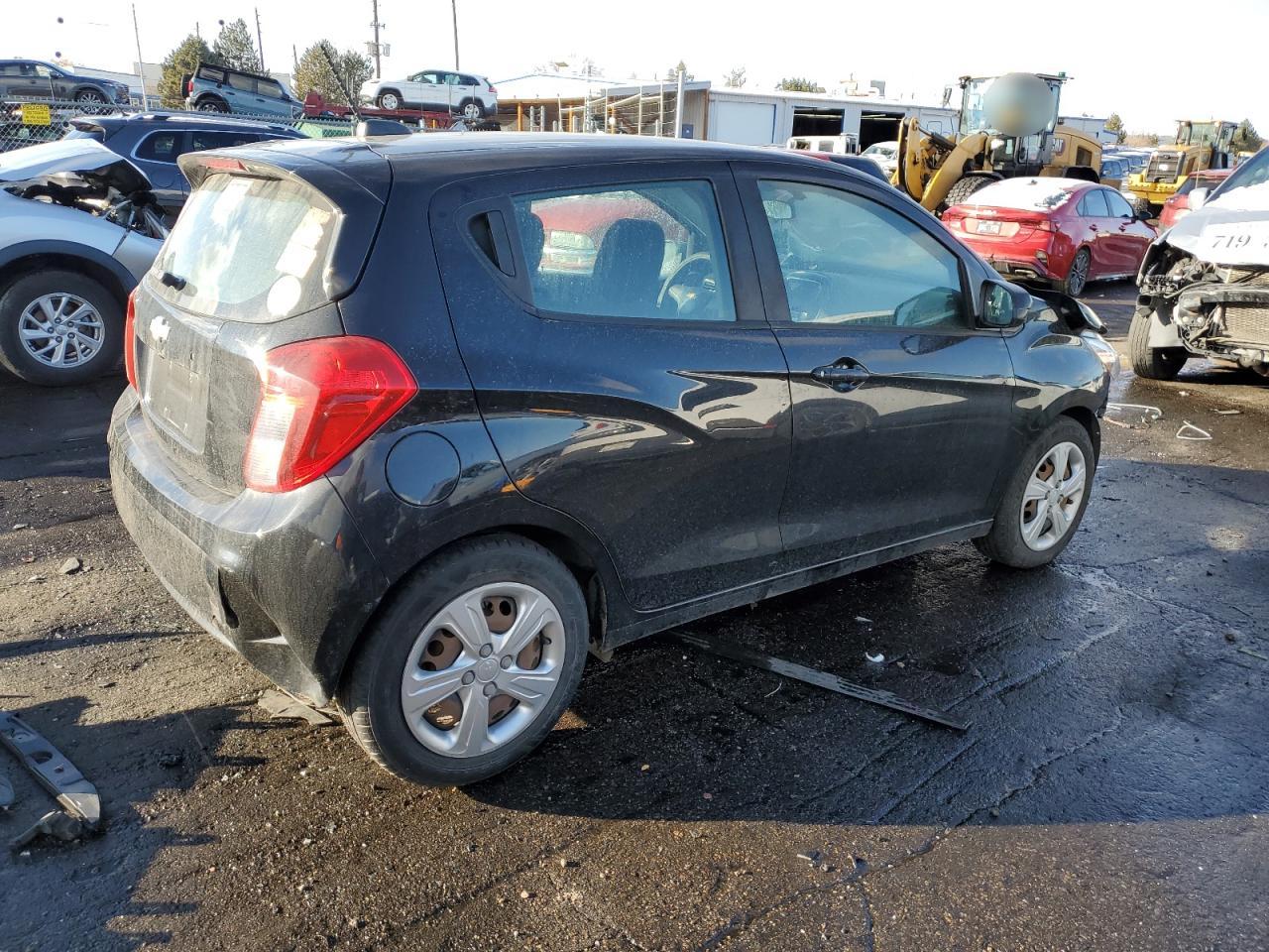 VIN KL8CA6SA1LC456149 2020 CHEVROLET SPARK no.3