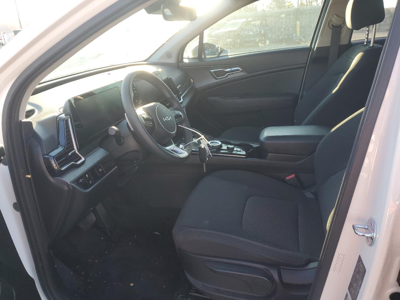 2023 Kia Sportage - Image 7