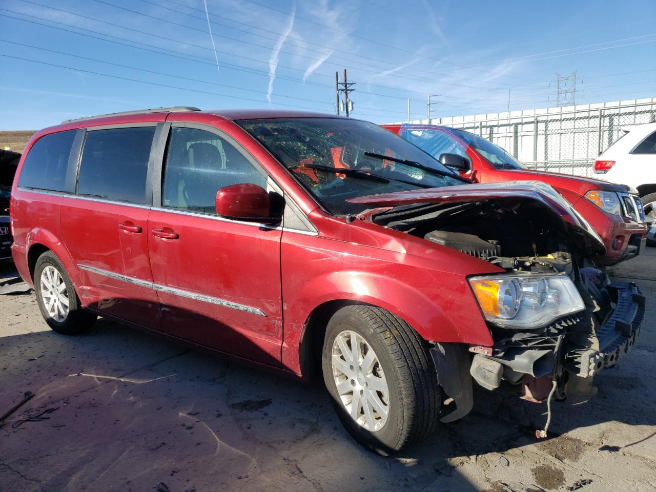 VIN 2C4RC1BG8FR546820 2015 CHRYSLER MINIVAN no.4