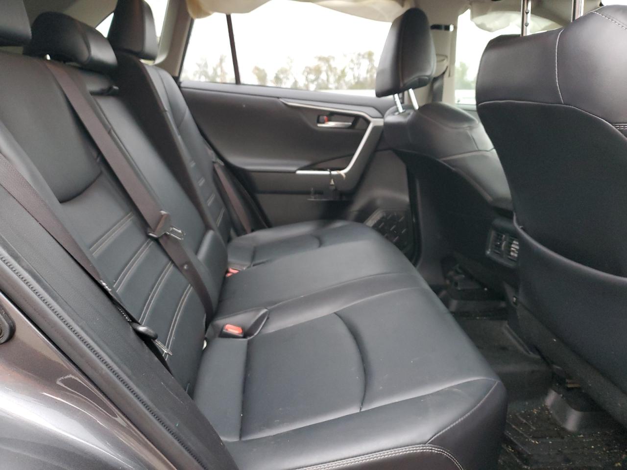 2021 Toyota RAV 4 - Image 10